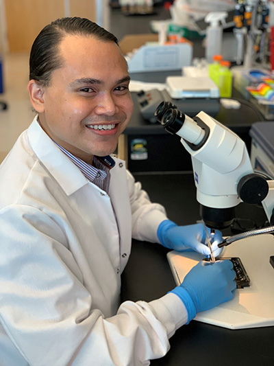 Martin Sabandal, Ph.D., a doctoral student in Davis lab, contributed to the research.