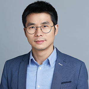 Hua Lu Headshot