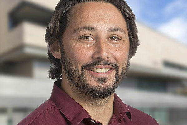 Scripps Research scientists find new way to block alcohol addiction and ease withdrawal
