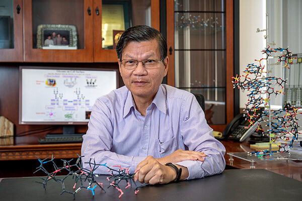 Scripps Research Professor Chi-Huey Wong receives Robert A. Welch Award in Chemistry