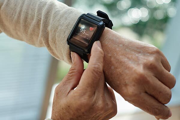 Smartwatches and fitness bands reveal individual physiological responses to COVID-19 vaccine