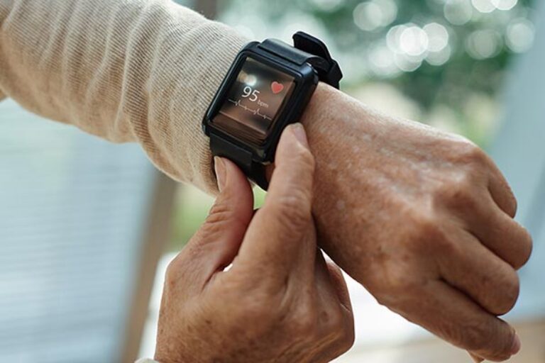 Smartwatches and fitness bands reveal individual physiological responses to COVID-19 vaccine