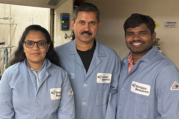 Scripps Research scientists reveal how first cells could have formed on Earth