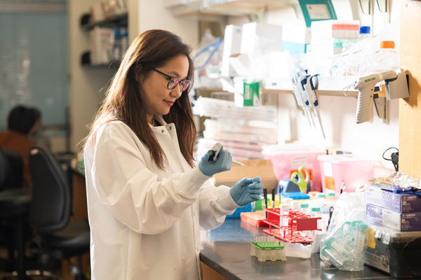 Scripps Research associate professor named an HHMI Freeman Hrabowski Scholar