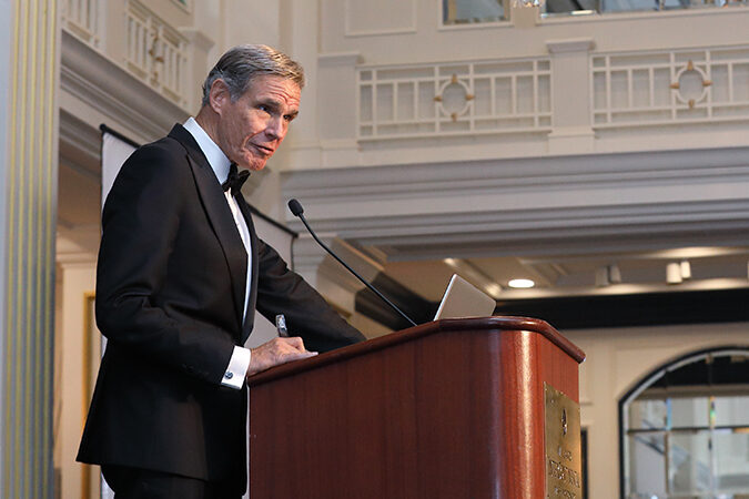 Eric Topol receives Distinguished Health Communications award from Friends of the National Library of Medicine